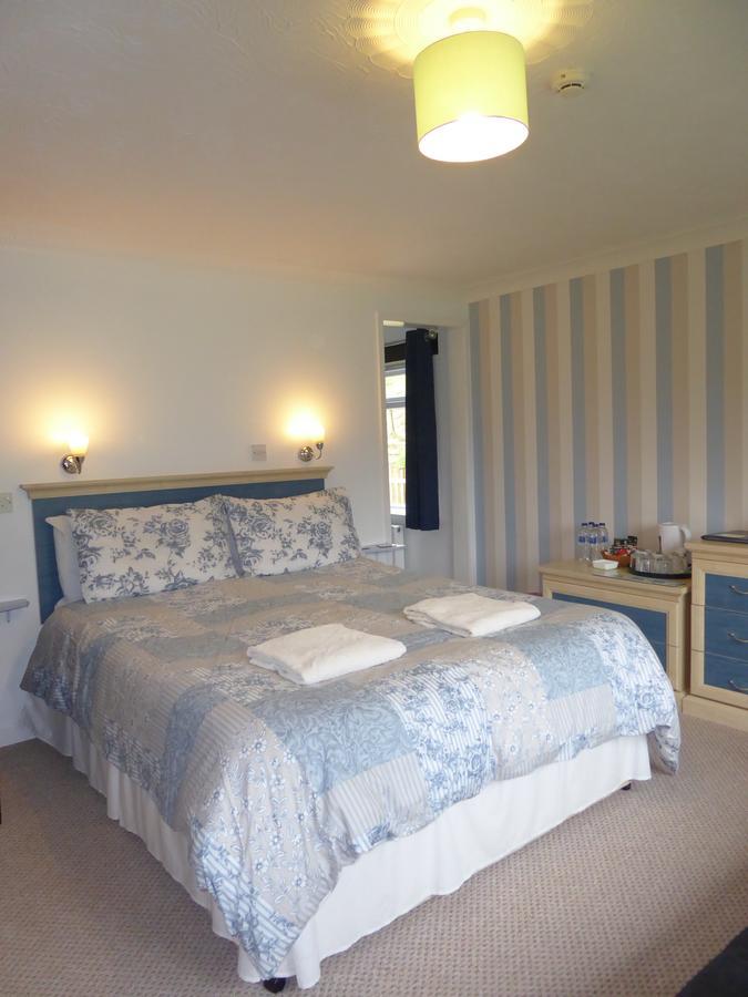 Neuadd Wen Guest House Carmarthen Ngoại thất bức ảnh